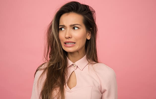 Everything You’ve Ever Wanted To Know About Dandruff, Unpacked By A Professional